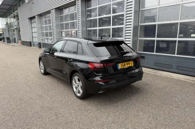 Audi A3 (2025) thumbnail 2