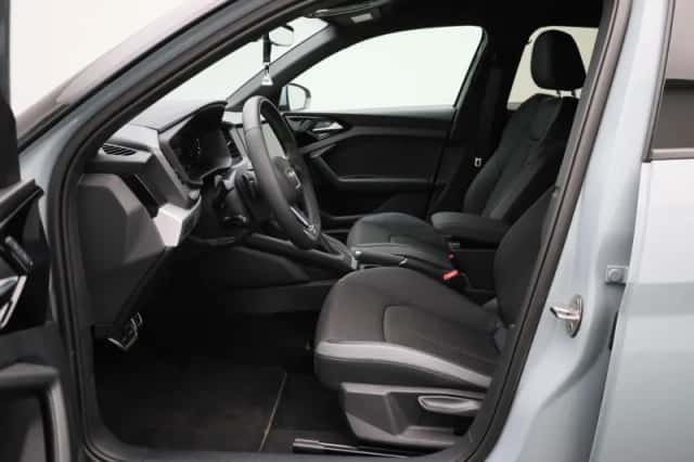 Audi A1 (2025) thumbnail 9