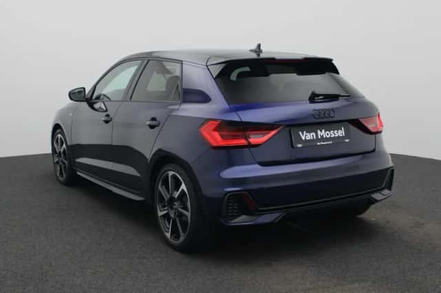 Audi A1 (2025) thumbnail 3