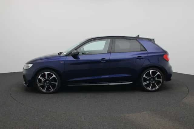 Audi A1 (2025) thumbnail 4