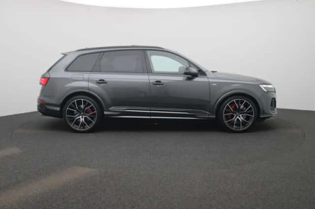 Audi Q7 (2025) thumbnail 6