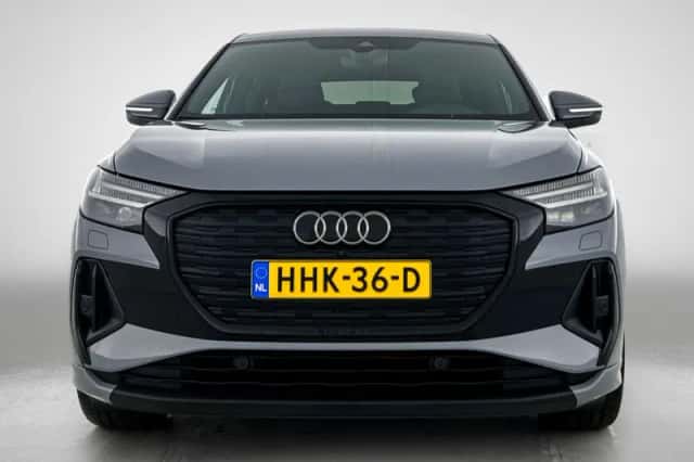 Audi Q4 (2025) thumbnail 2