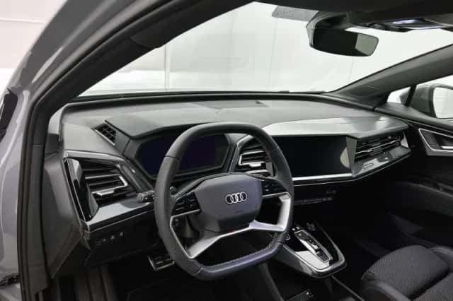 Audi Q4 (2025) thumbnail 12