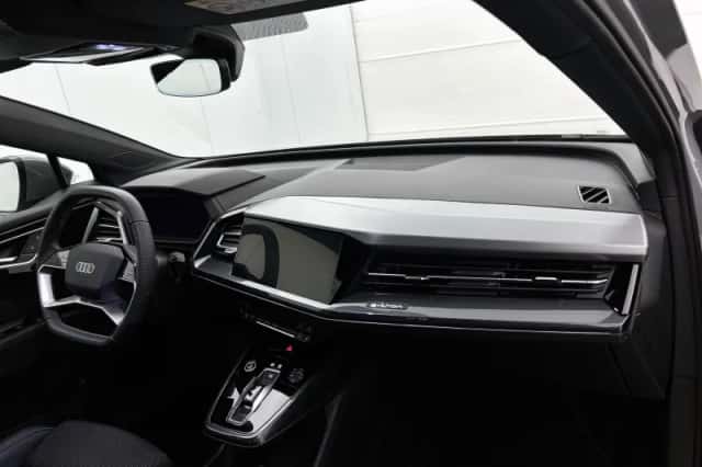 Audi Q4 (2025) thumbnail 14