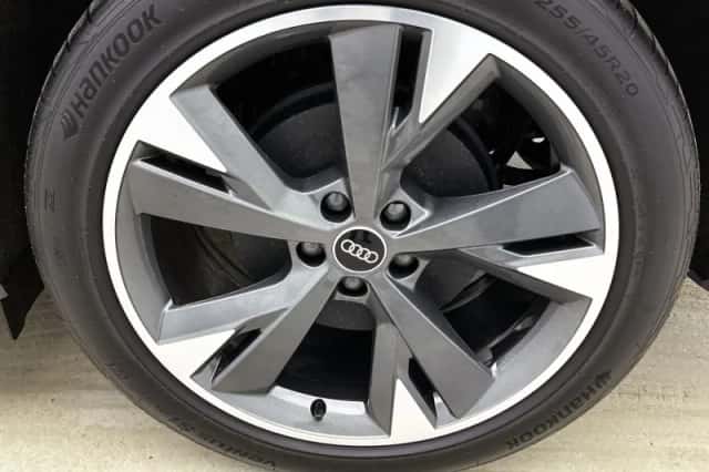 Audi Q4 (2025) thumbnail 9