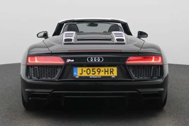 Audi R8 (2016) thumbnail 5
