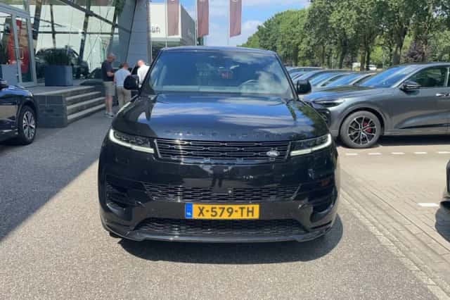 Land Rover Range Rover Sport (2024) thumbnail 2