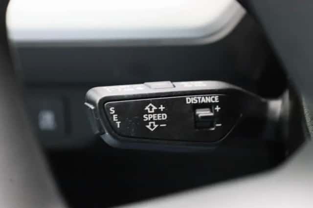 Audi Q4 (2023) thumbnail 19