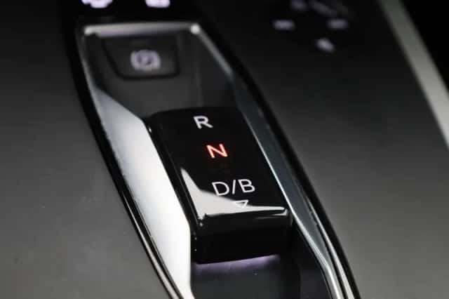 Audi Q4 (2023) thumbnail 20