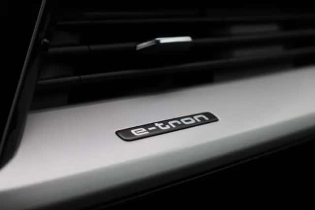 Audi Q4 (2023) thumbnail 22