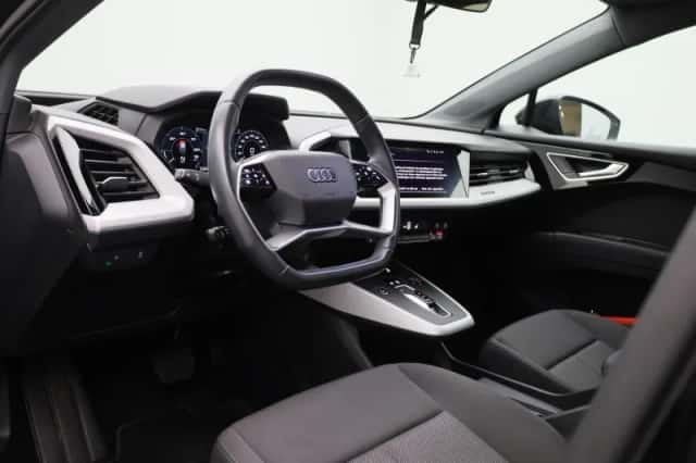 Audi Q4 (2023) thumbnail 34