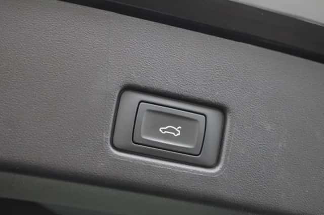 Audi Q4 (2023) thumbnail 39