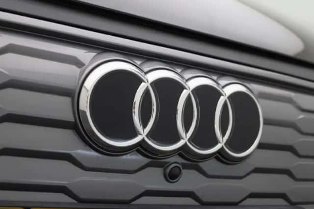 Audi Q4 (2023) thumbnail 8