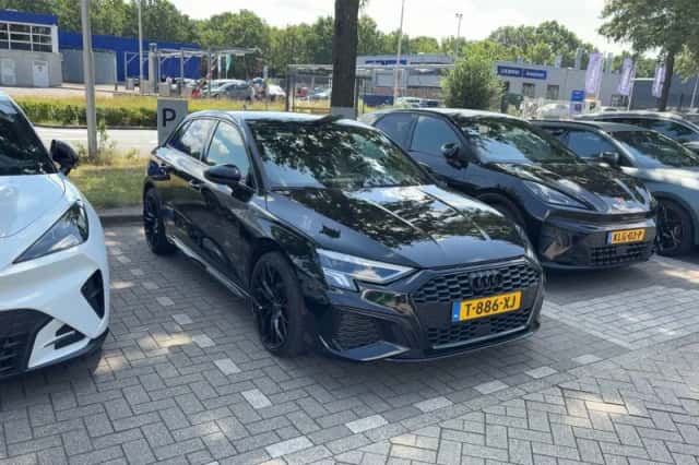Audi A3 (2023) thumbnail 3