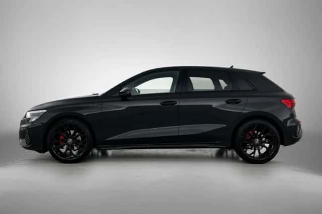 Audi A3 (2023) thumbnail 3