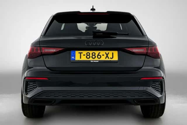 Audi A3 (2023) thumbnail 4