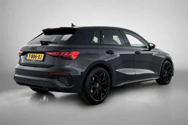Audi A3 (2023) thumbnail 5