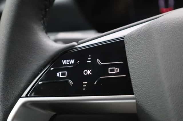 Audi Q6 e-tron (2025) thumbnail 16
