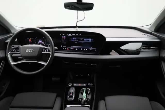 Audi Q6 e-tron (2025) thumbnail 43