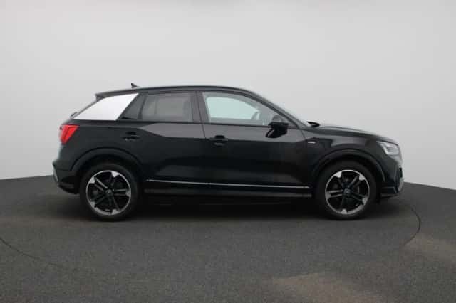 Audi Q2 (2025) thumbnail 6
