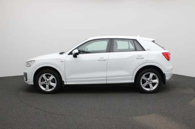 Audi Q2 (2021) thumbnail 4