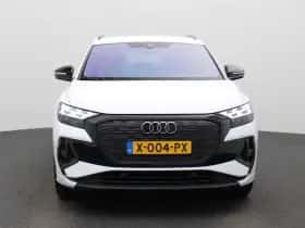 Audi Q4 e-tron thumbnail 2