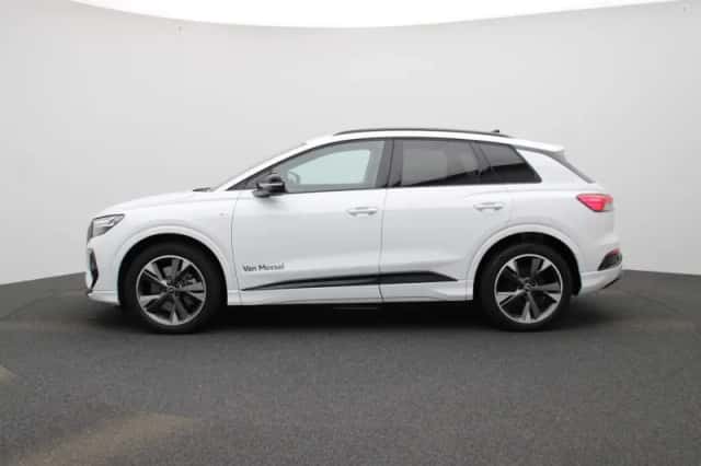Audi Q4 e-tron (2024) thumbnail 4