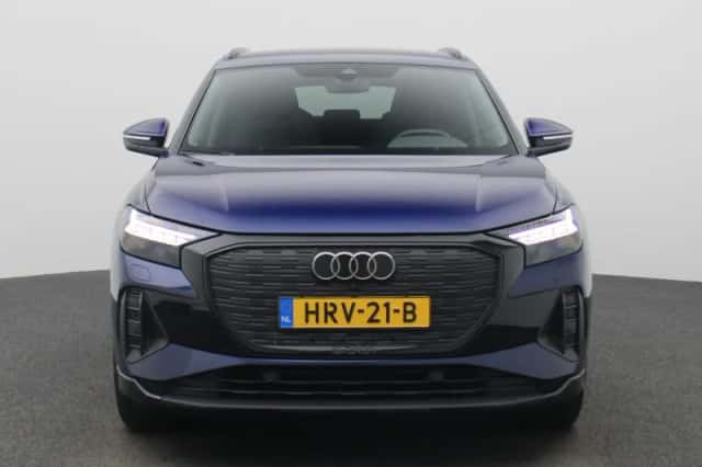 Audi Q4 e-tron (2025) thumbnail 2