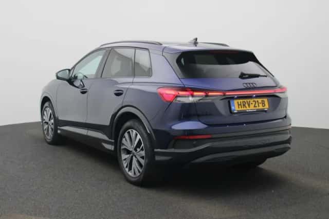 Audi Q4 e-tron (2025) thumbnail 3