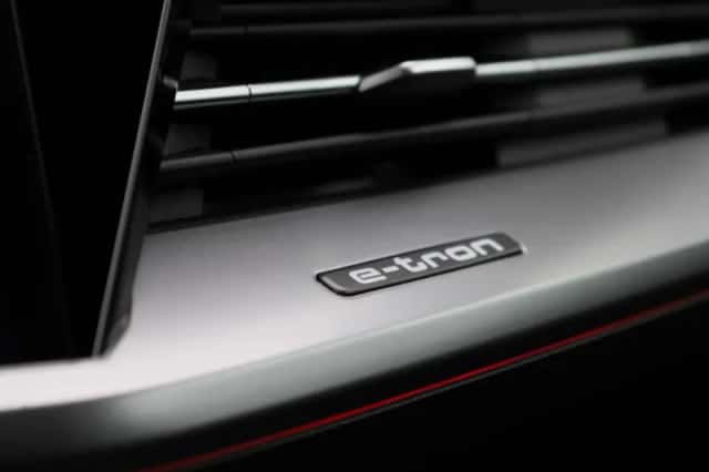 Audi Q4 e-tron (2025) thumbnail 22