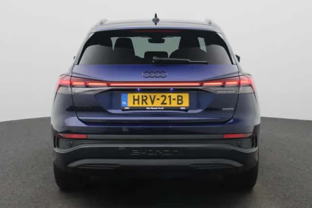 Audi Q4 e-tron (2025) thumbnail 5