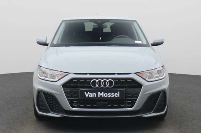 Audi A1 (2025) thumbnail 3
