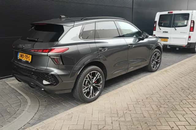 Audi Q3 (2025) thumbnail 5