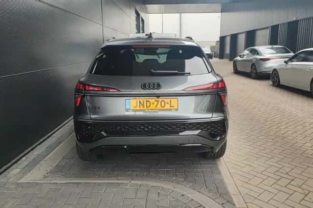 Audi Q3 (2025) thumbnail 6