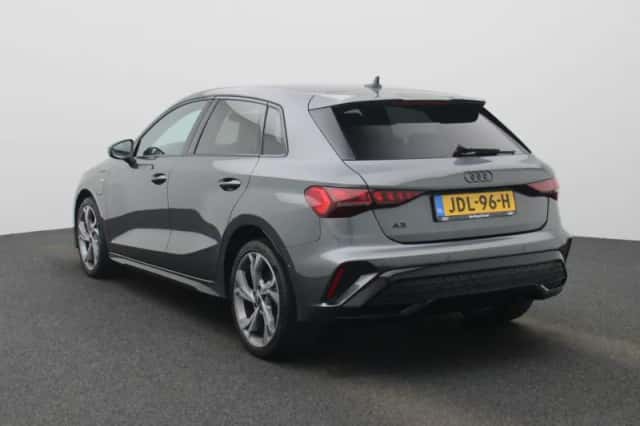 Audi A3 (2025) thumbnail 2