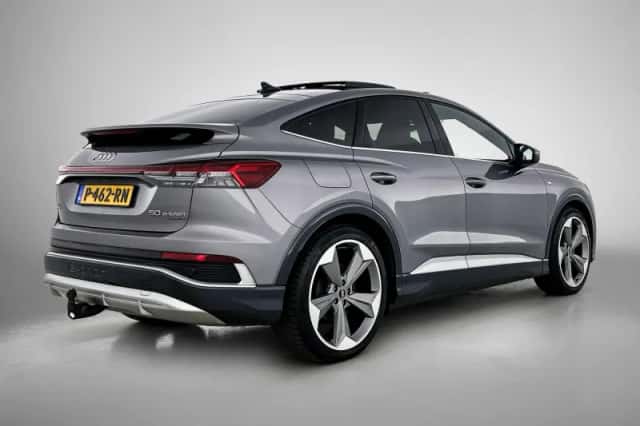 Audi Q4 (2021) thumbnail 5
