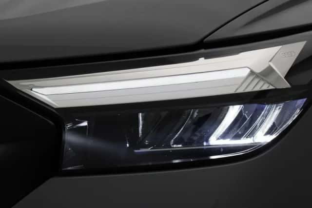 Audi Q4 e-tron (2025) thumbnail 16