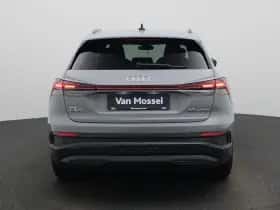 Audi Q4 e-tron thumbnail 5