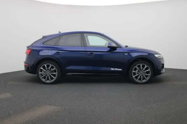 Audi Q5 (2024) thumbnail 6