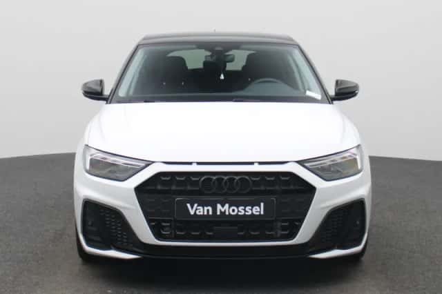 Audi A1 (2025) thumbnail 2