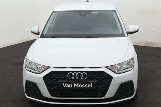 Audi A1 (2025) thumbnail 2