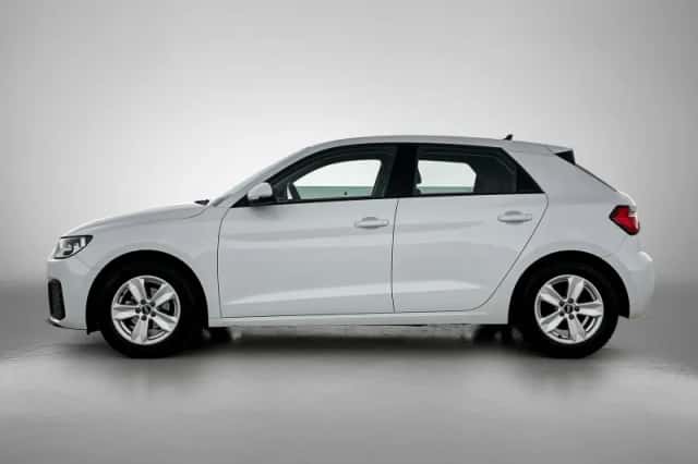 Audi A1 (2025) thumbnail 3