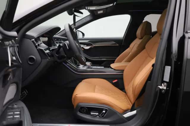 Audi A8 (2025) thumbnail 13