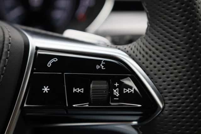 Audi A8 (2025) thumbnail 25