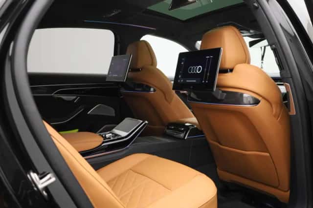 Audi A8 (2025) thumbnail 54