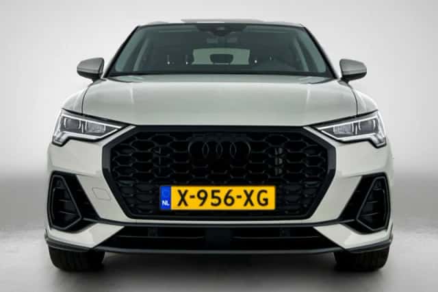 Audi Q3 (2024) thumbnail 2