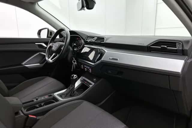 Audi Q3 (2024) thumbnail 15