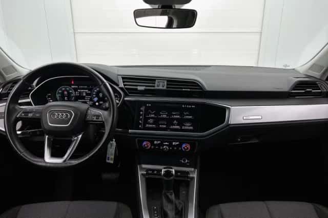 Audi Q3 (2024) thumbnail 16