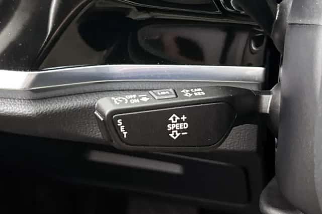 Audi Q3 (2024) thumbnail 10