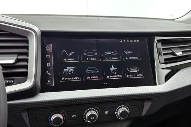 Audi A1 (2024) thumbnail 5